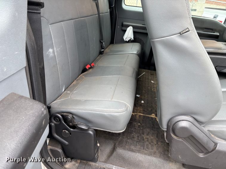 image for item EG8748 2013 Ford F250 Super Duty SuperCab pickup truck