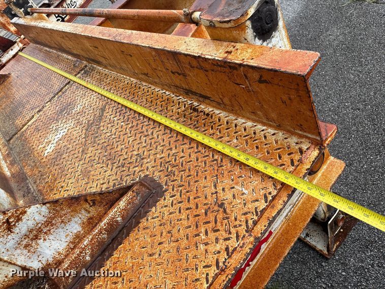 image for item EG8754 2013 Overbuilt equipment trailer