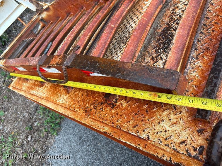 image for item EG8754 2013 Overbuilt equipment trailer