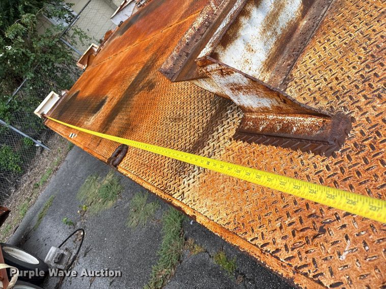 image for item EG8754 2013 Overbuilt equipment trailer