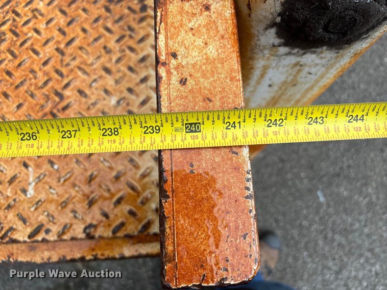 image for item EG8754 2013 Overbuilt equipment trailer