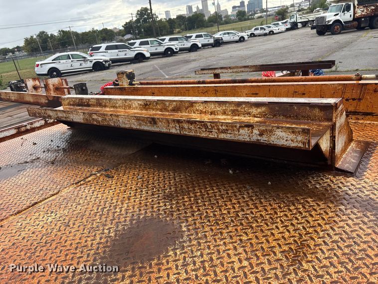 image for item EG8754 2013 Overbuilt equipment trailer