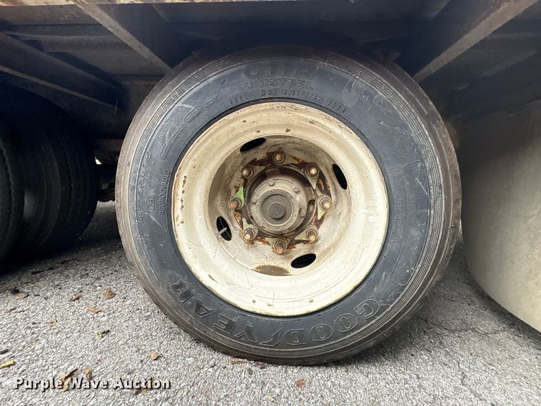 image for item EG8754 2013 Overbuilt equipment trailer