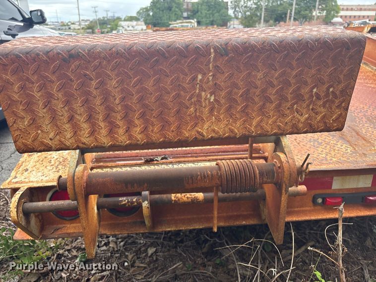 image for item EG8755 2013 Overbuilt equipment trailer