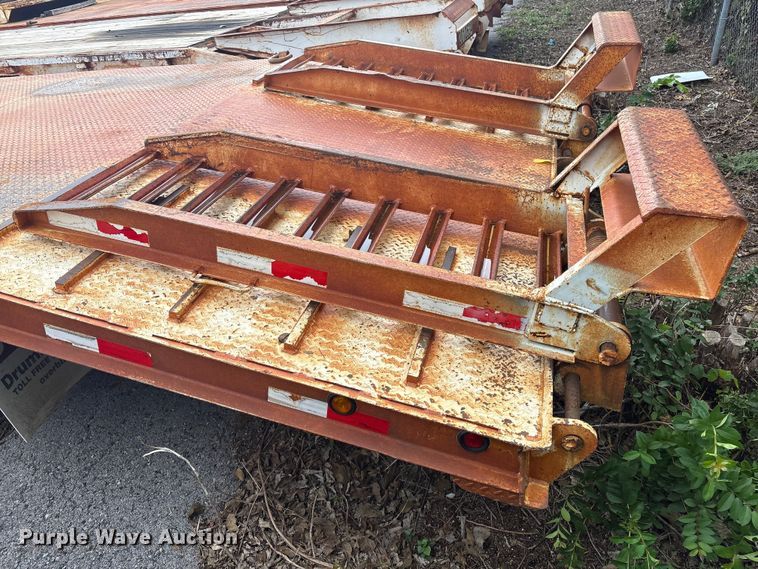 image for item EG8755 2013 Overbuilt equipment trailer