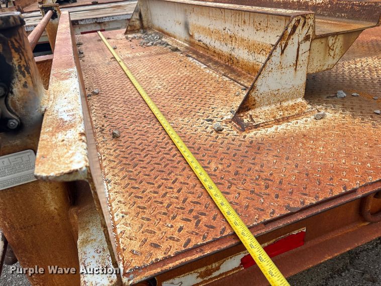 image for item EG8755 2013 Overbuilt equipment trailer