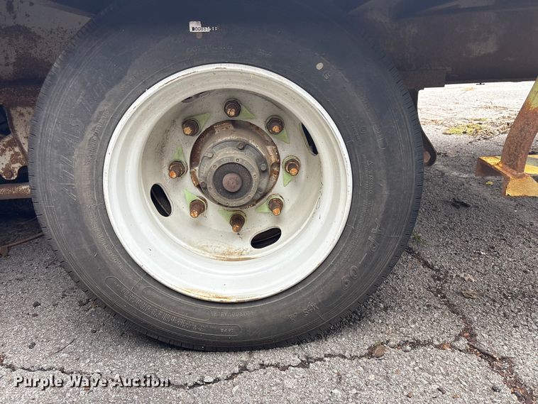 image for item EG8755 2013 Overbuilt equipment trailer