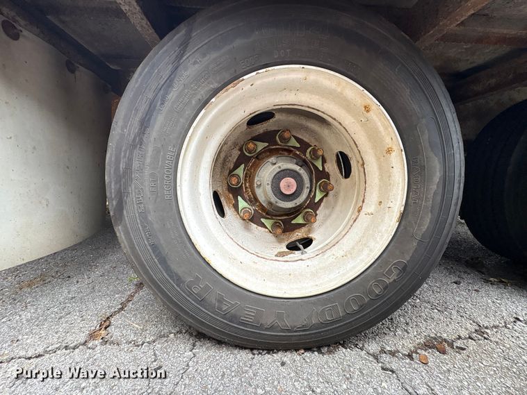 image for item EG8755 2013 Overbuilt equipment trailer