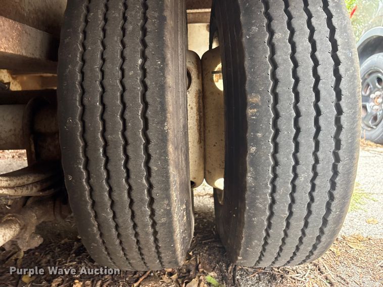 image for item EG8755 2013 Overbuilt equipment trailer