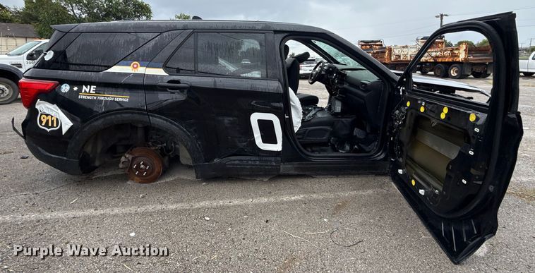 image for item EG8756 2021 Ford Explorer Police SUV