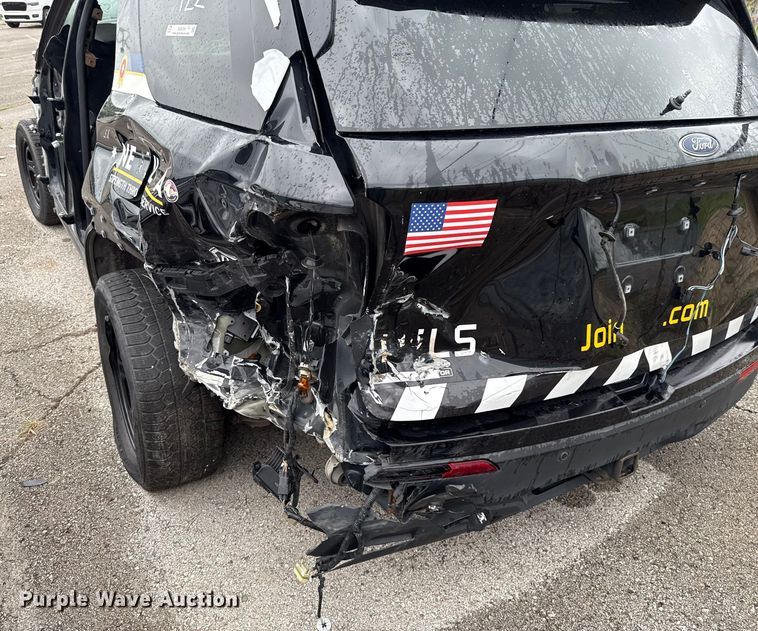 image for item EG8756 2021 Ford Explorer Police SUV