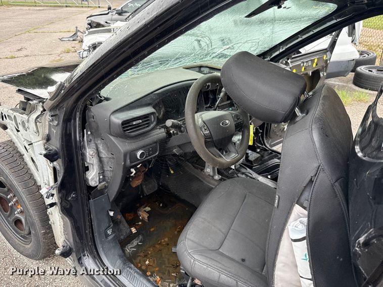 image for item EG8756 2021 Ford Explorer Police SUV