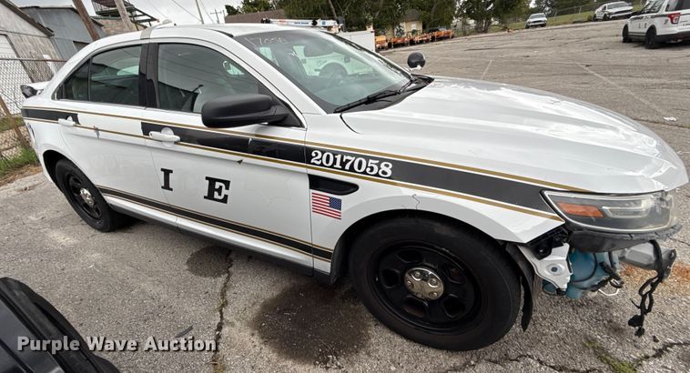 image for item EG8757 2017 Ford Taurus Police 