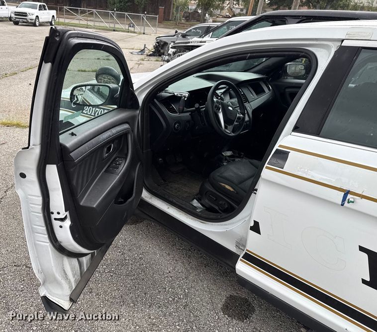 image for item EG8757 2017 Ford Taurus Police 