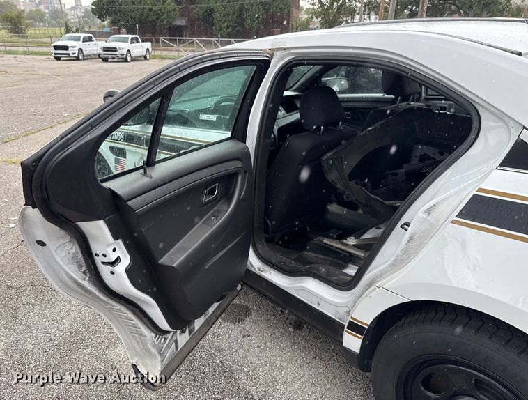 image for item EG8757 2017 Ford Taurus Police 