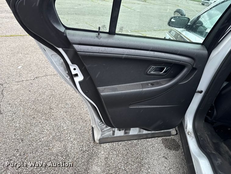 image for item EG8757 2017 Ford Taurus Police 