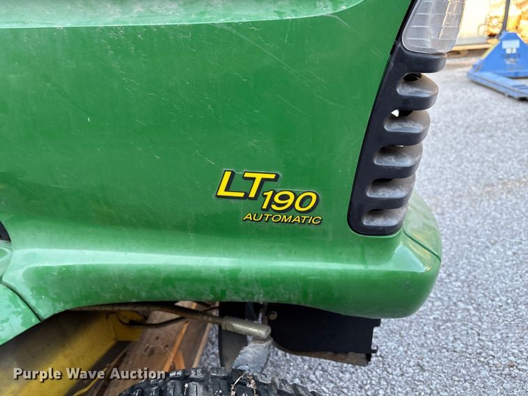 image for item EG8758 2005 John Deere LT190 lawn mower