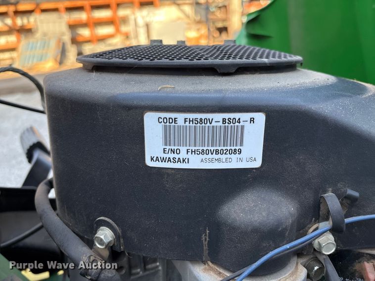 image for item EG8758 2005 John Deere LT190 lawn mower