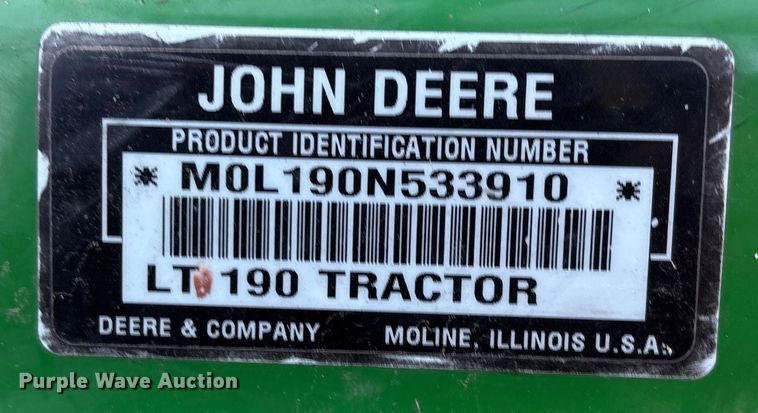 image for item EG8758 2005 John Deere LT190 lawn mower