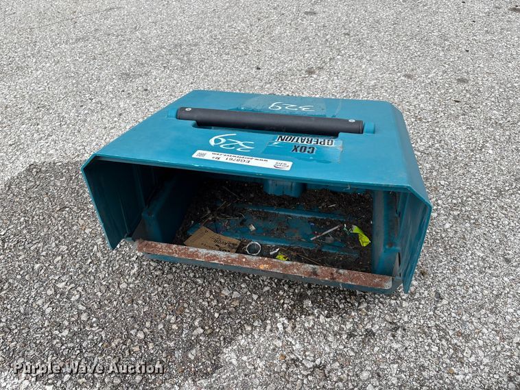 image for item EG8761 Tennant S3B floor sweeper