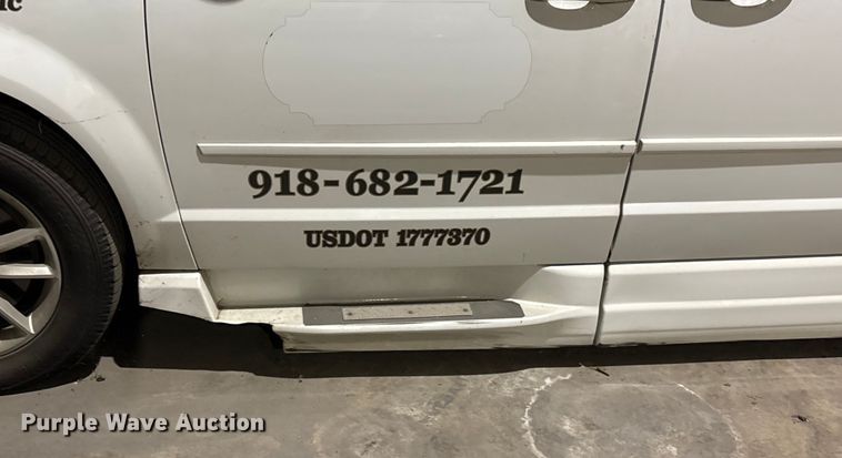 image for item EH7520 2015 Dodge Grand Caravan handicap accessible van