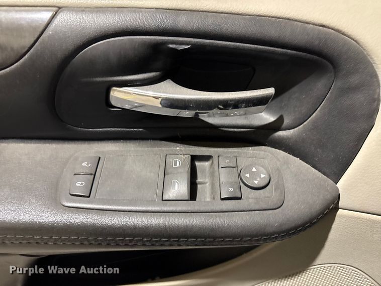 image for item EH7520 2015 Dodge Grand Caravan handicap accessible van