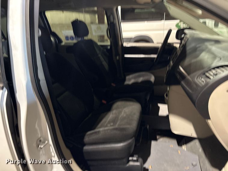 image for item EH7520 2015 Dodge Grand Caravan handicap accessible van