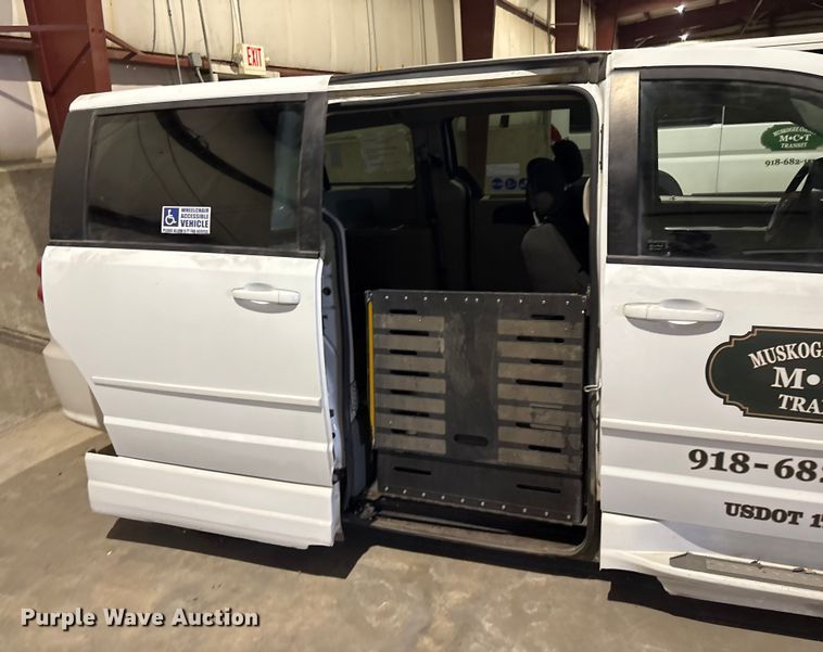 image for item EH7520 2015 Dodge Grand Caravan handicap accessible van