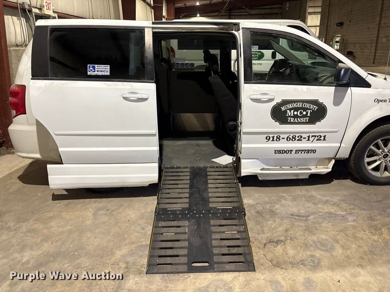 image for item EH7520 2015 Dodge Grand Caravan handicap accessible van