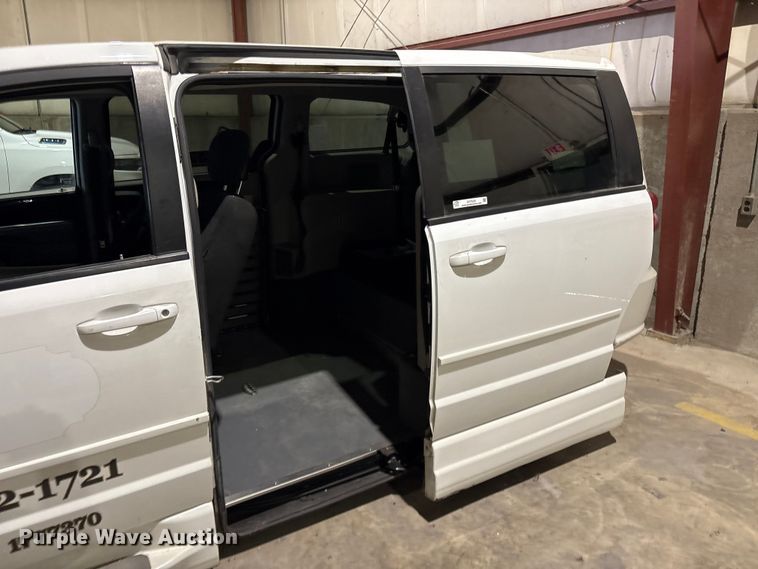image for item EH7520 2015 Dodge Grand Caravan handicap accessible van
