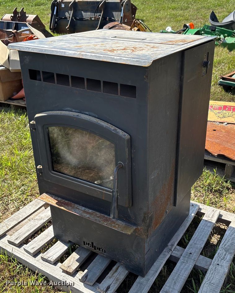 image for item EJ7664 Pellet furnace