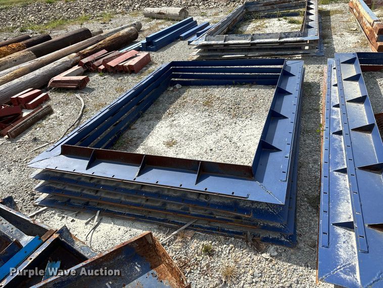 image for item EJ7666 Approximately (20) concrete forms