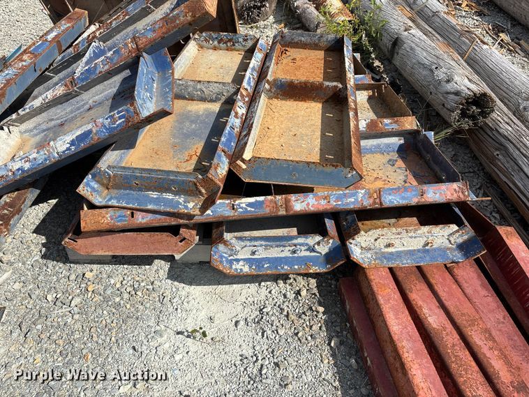 image for item EJ7666 Approximately (20) concrete forms