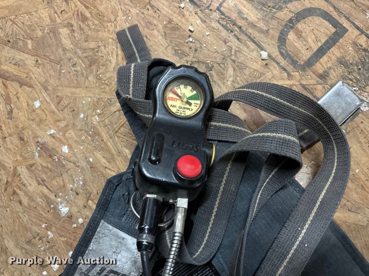 image for item EJ7671 Scott SCBA equipment