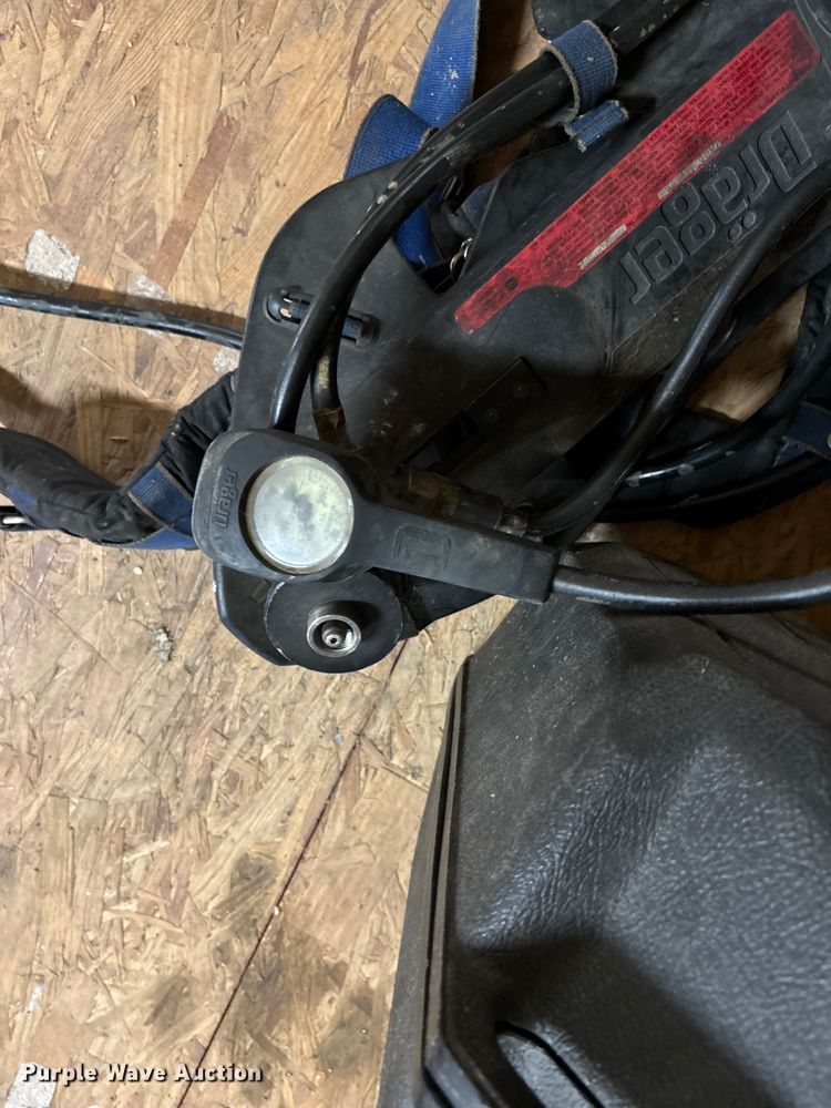 image for item EJ7671 Scott SCBA equipment