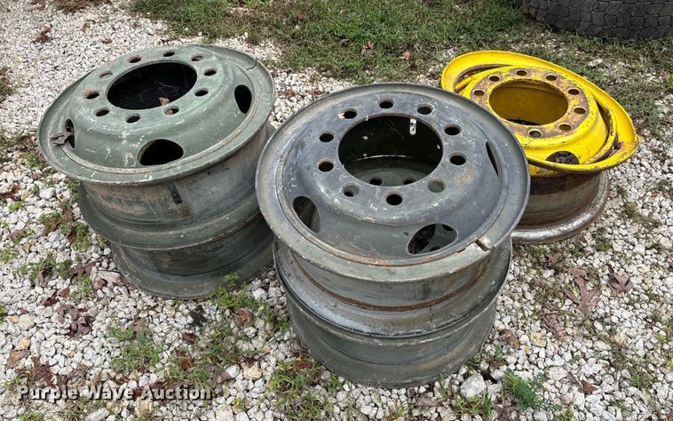 image for item EJ7673 Truck tires and wheels