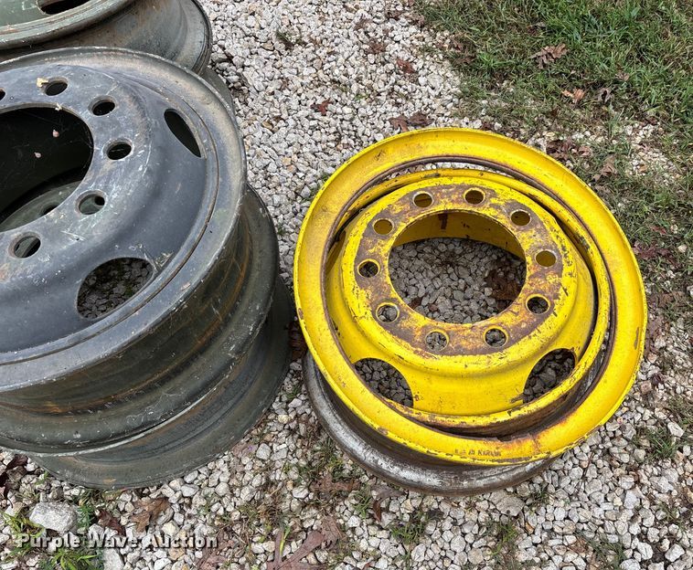 image for item EJ7673 Truck tires and wheels