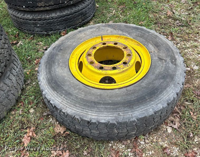 image for item EJ7673 Truck tires and wheels