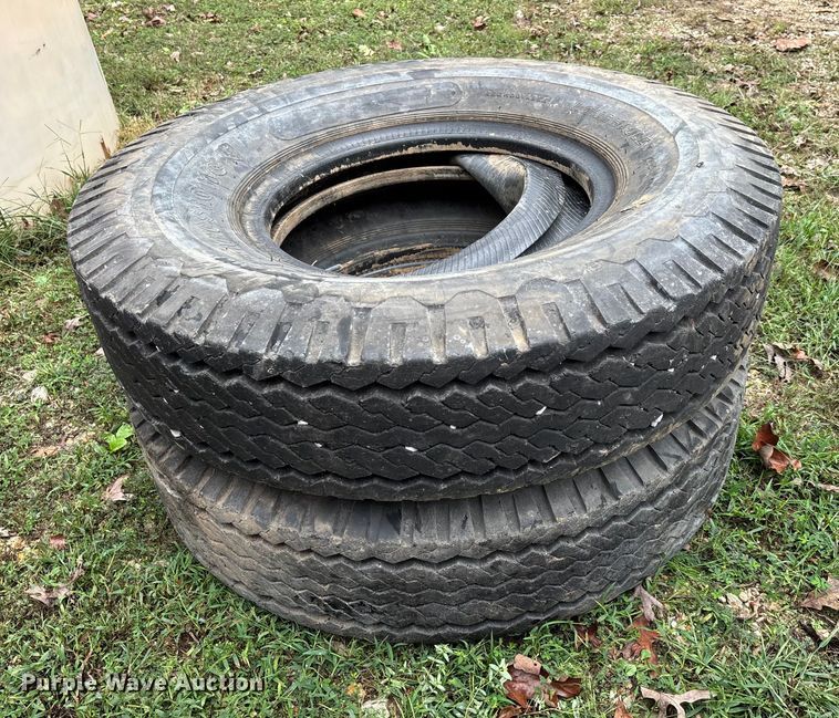 image for item EJ7673 Truck tires and wheels