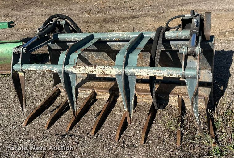 image for item EL0010 Skid steer grapple bucket