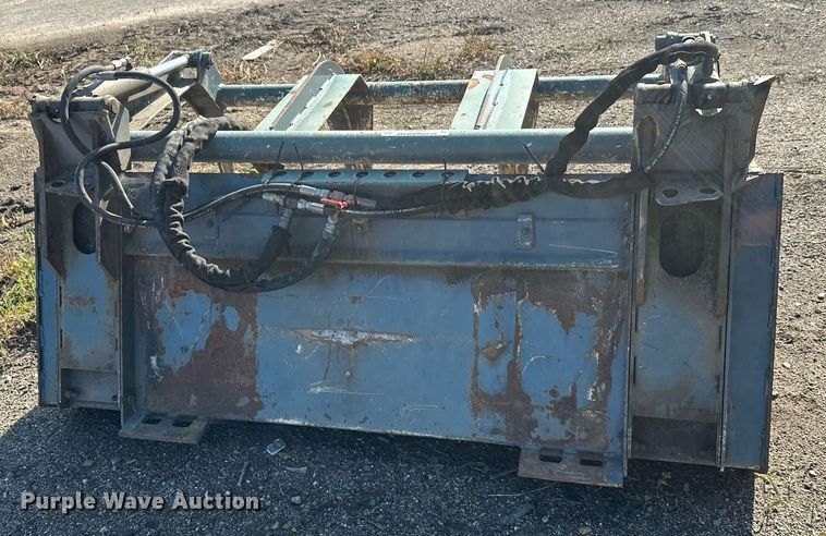 image for item EL0010 Skid steer grapple bucket