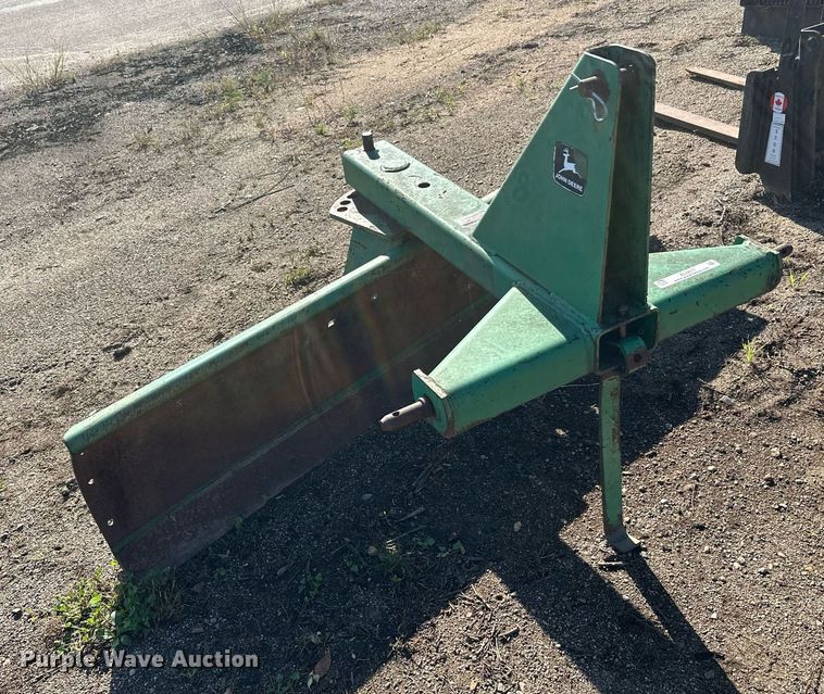 image for item EL0011 John Deere blade