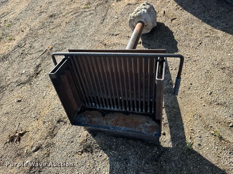 image for item EL0013 (2) grills