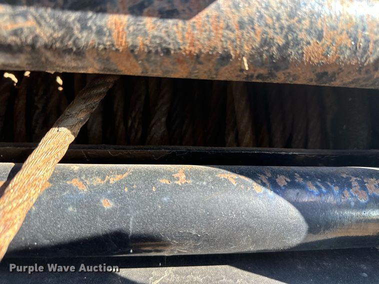 image for item EL0015 1997 International 4900 digger derrick truck