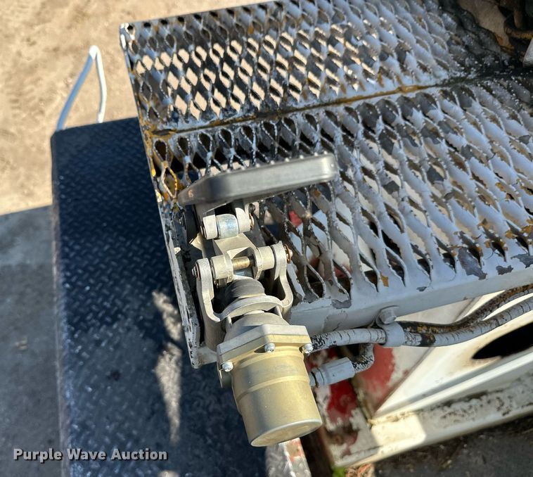 image for item EL0015 1997 International 4900 digger derrick truck