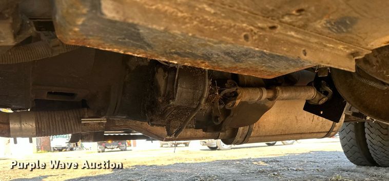 image for item EL0015 1997 International 4900 digger derrick truck