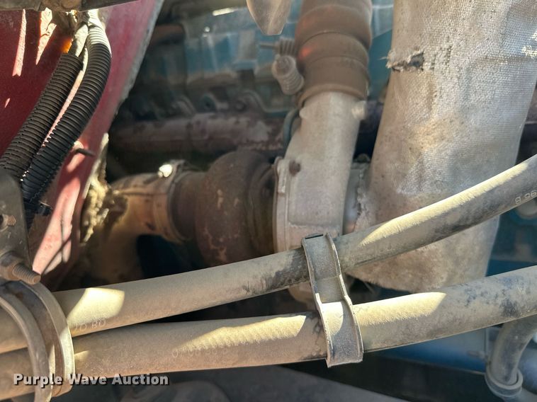 image for item EL0015 1997 International 4900 digger derrick truck