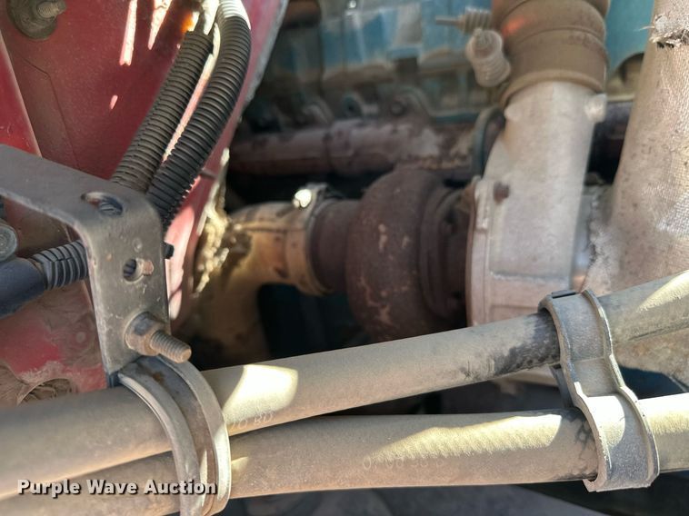 image for item EL0015 1997 International 4900 digger derrick truck