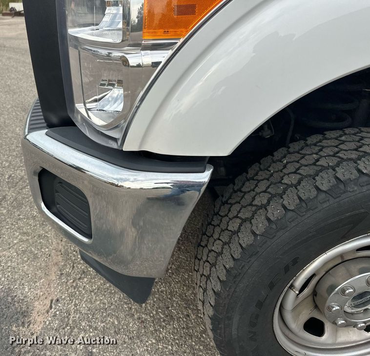 image for item EL0019 2014 Ford F350 utility bed pickup truck