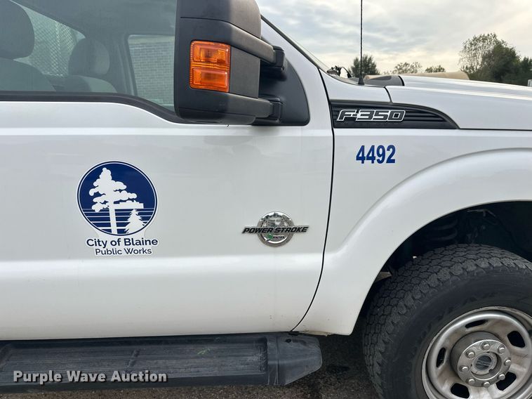 image for item EL0019 2014 Ford F350 utility bed pickup truck